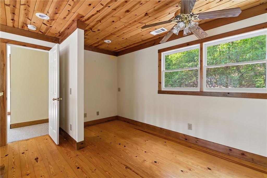35 Red Oak Point