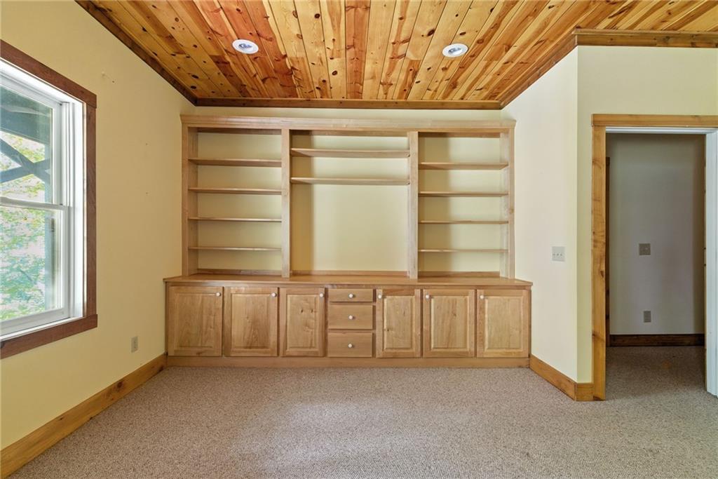 35 Red Oak Point