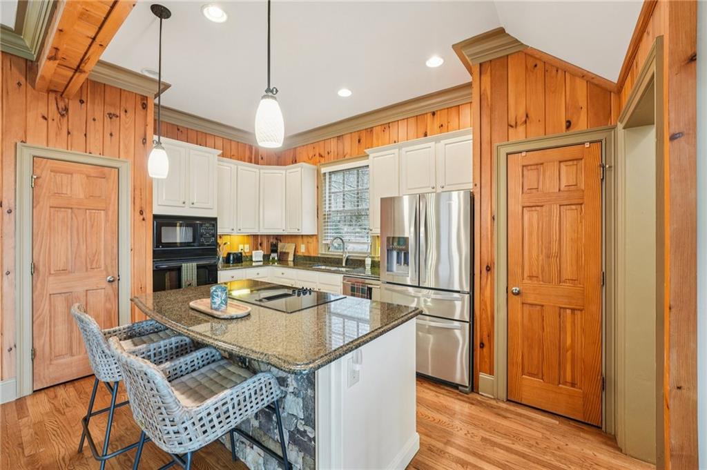 95 Laurel Ridge Trail