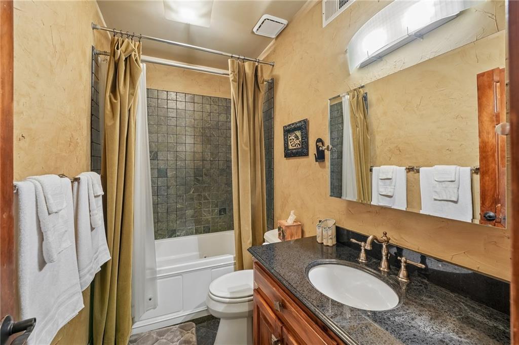 1482 Valley View Drive