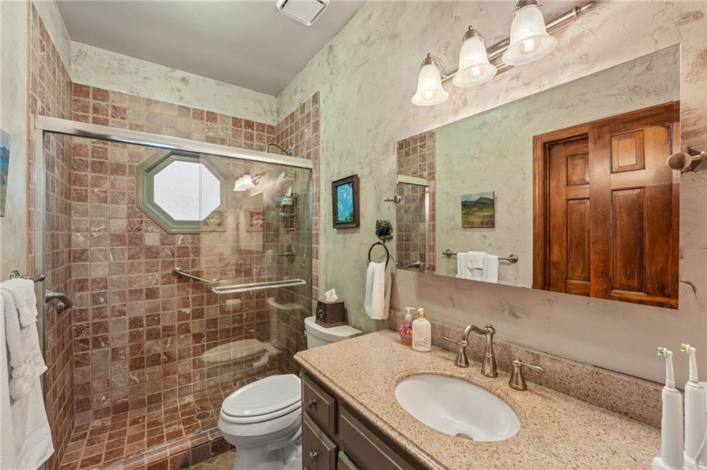 1482 Valley View Drive
