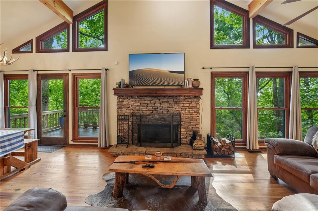 1482 Valley View Drive