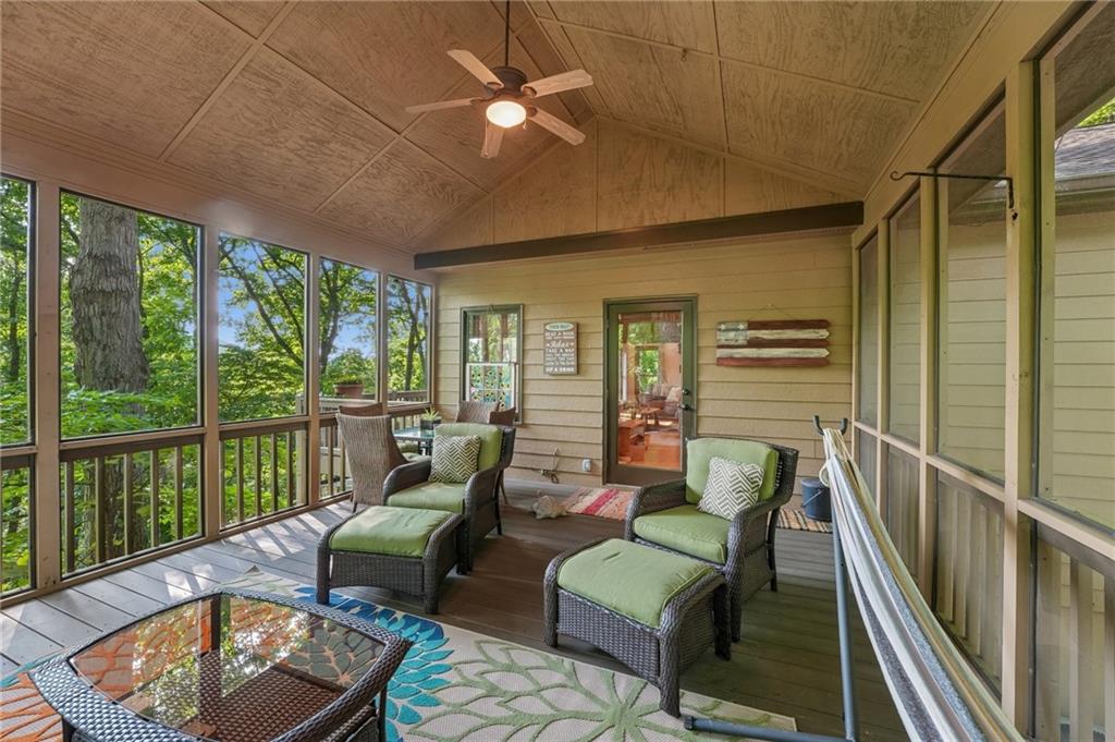 1482 Valley View Drive