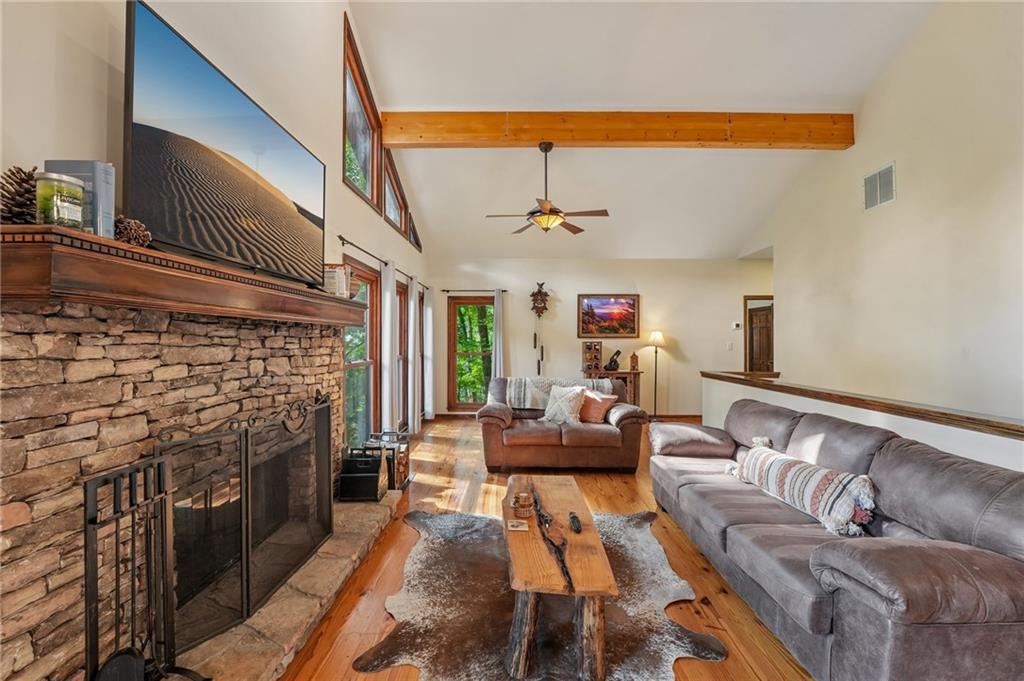 1482 Valley View Drive