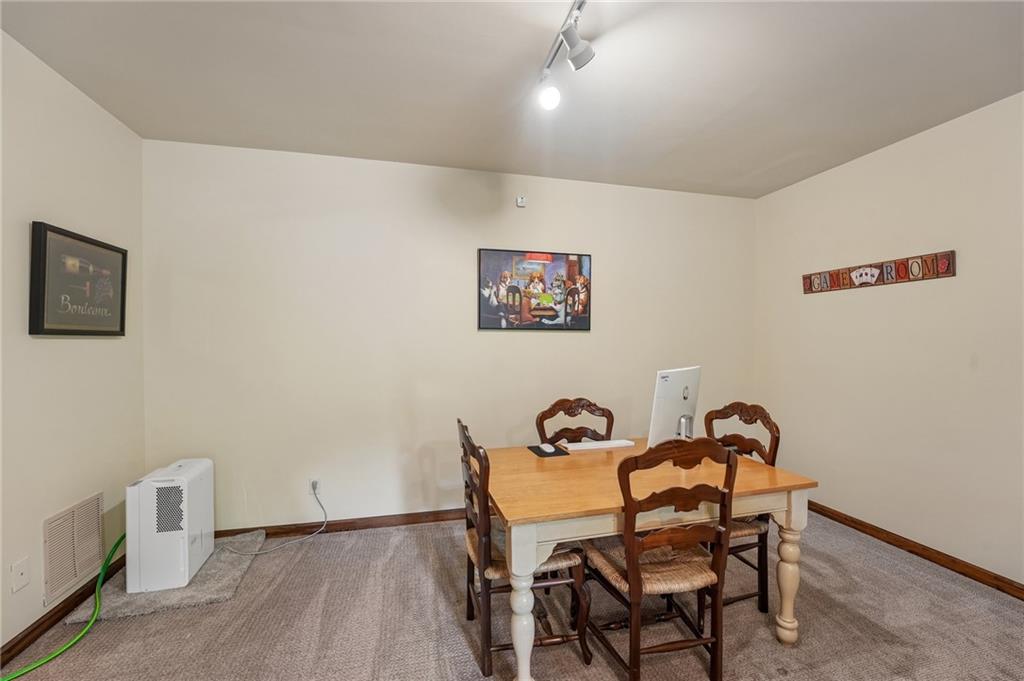 1482 Valley View Drive
