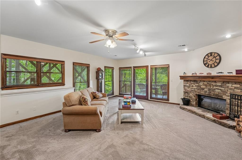 1482 Valley View Drive
