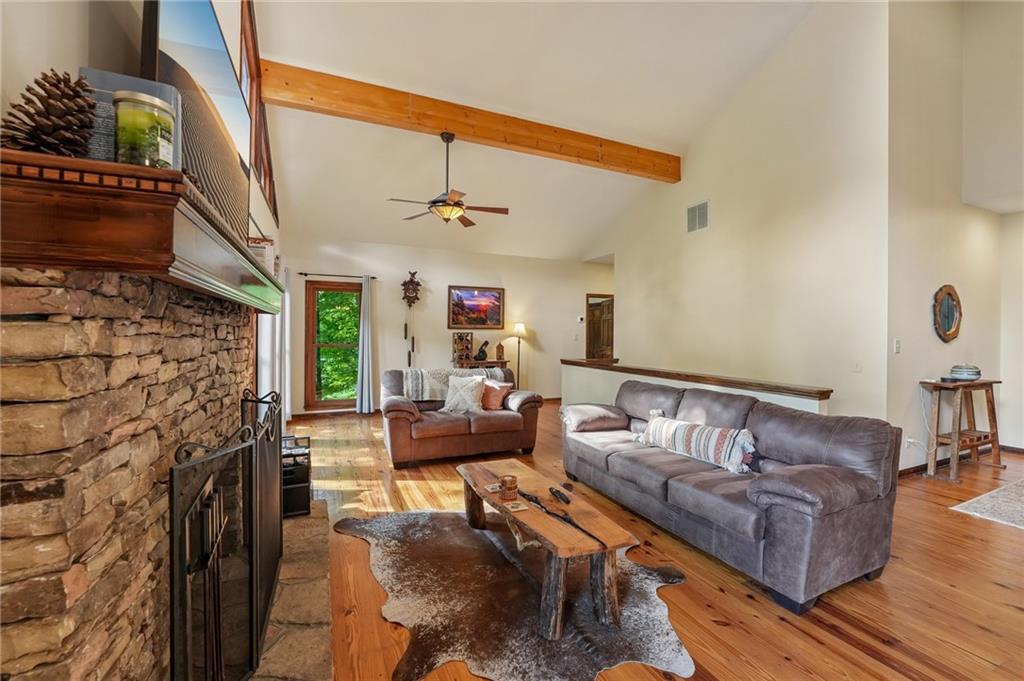 1482 Valley View Drive
