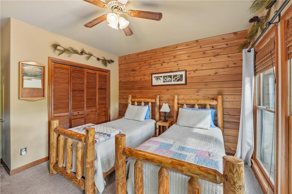 1482 Valley View Drive