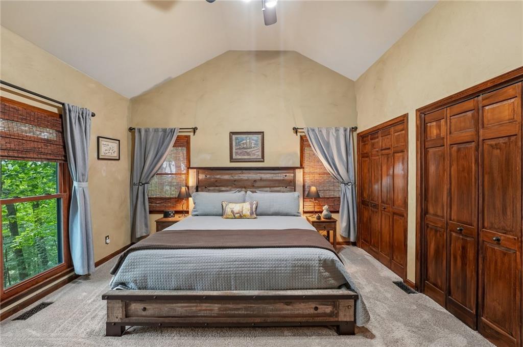 1482 Valley View Drive