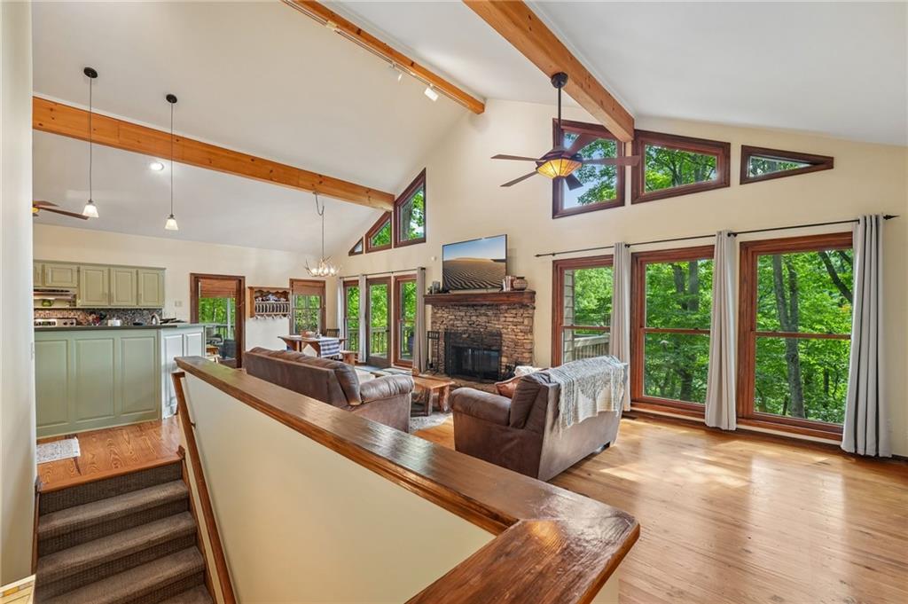 1482 Valley View Drive