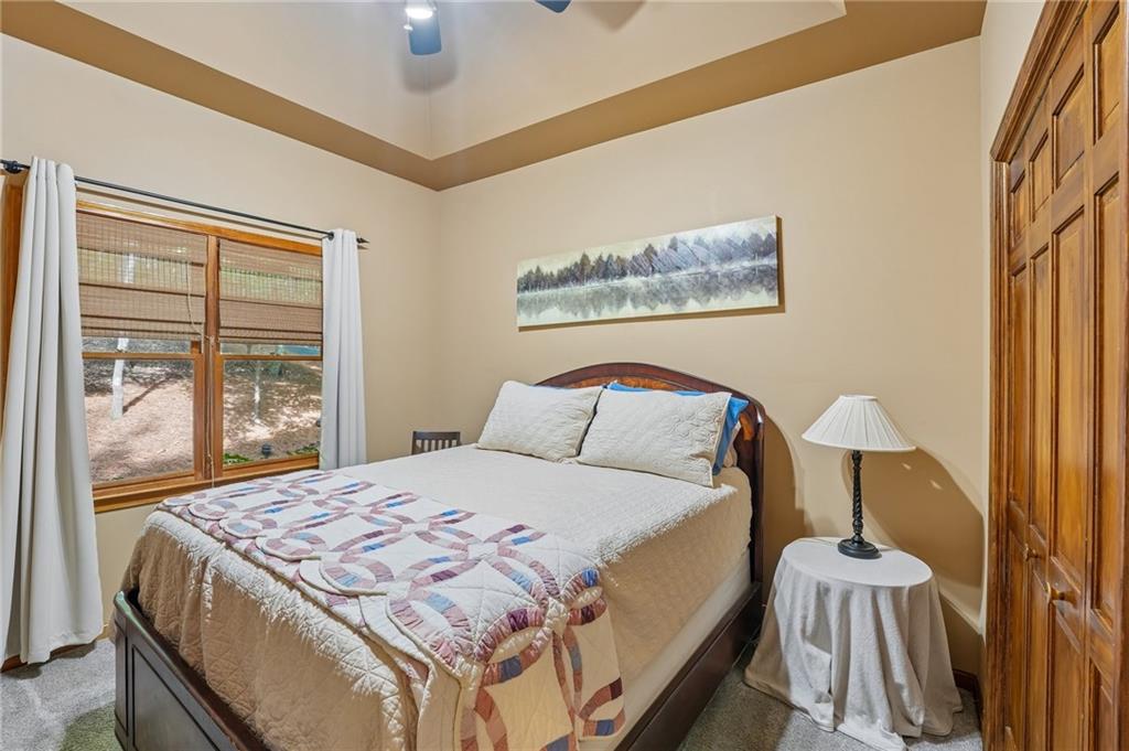 1482 Valley View Drive