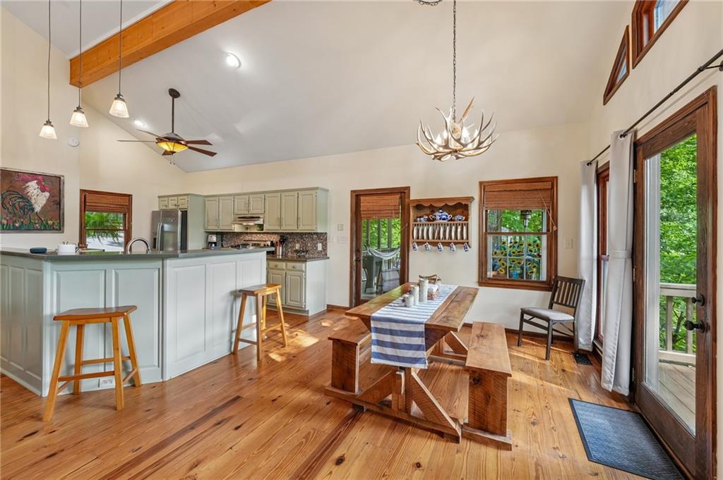 1482 Valley View Drive