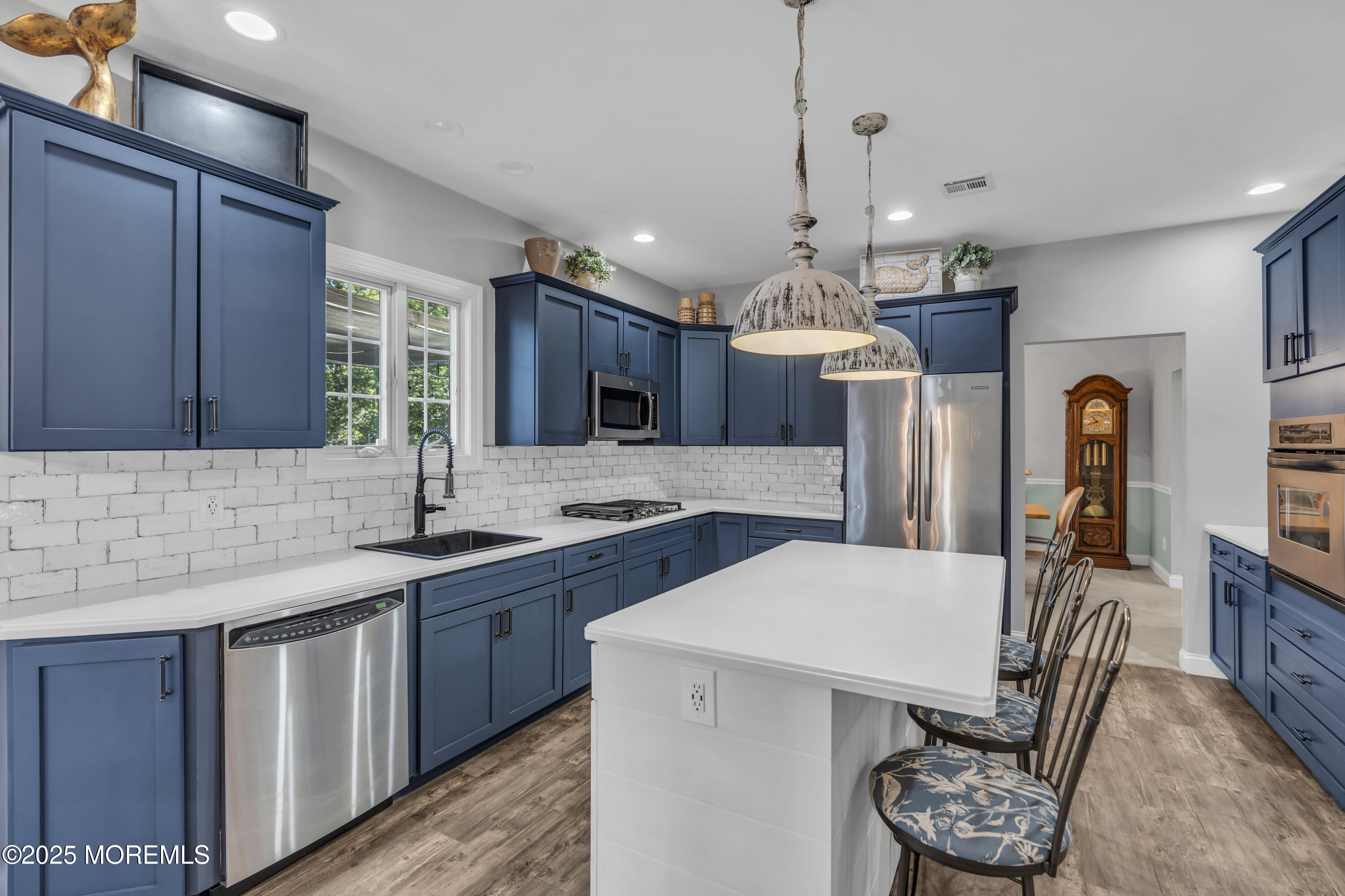 1347 Winter View Road