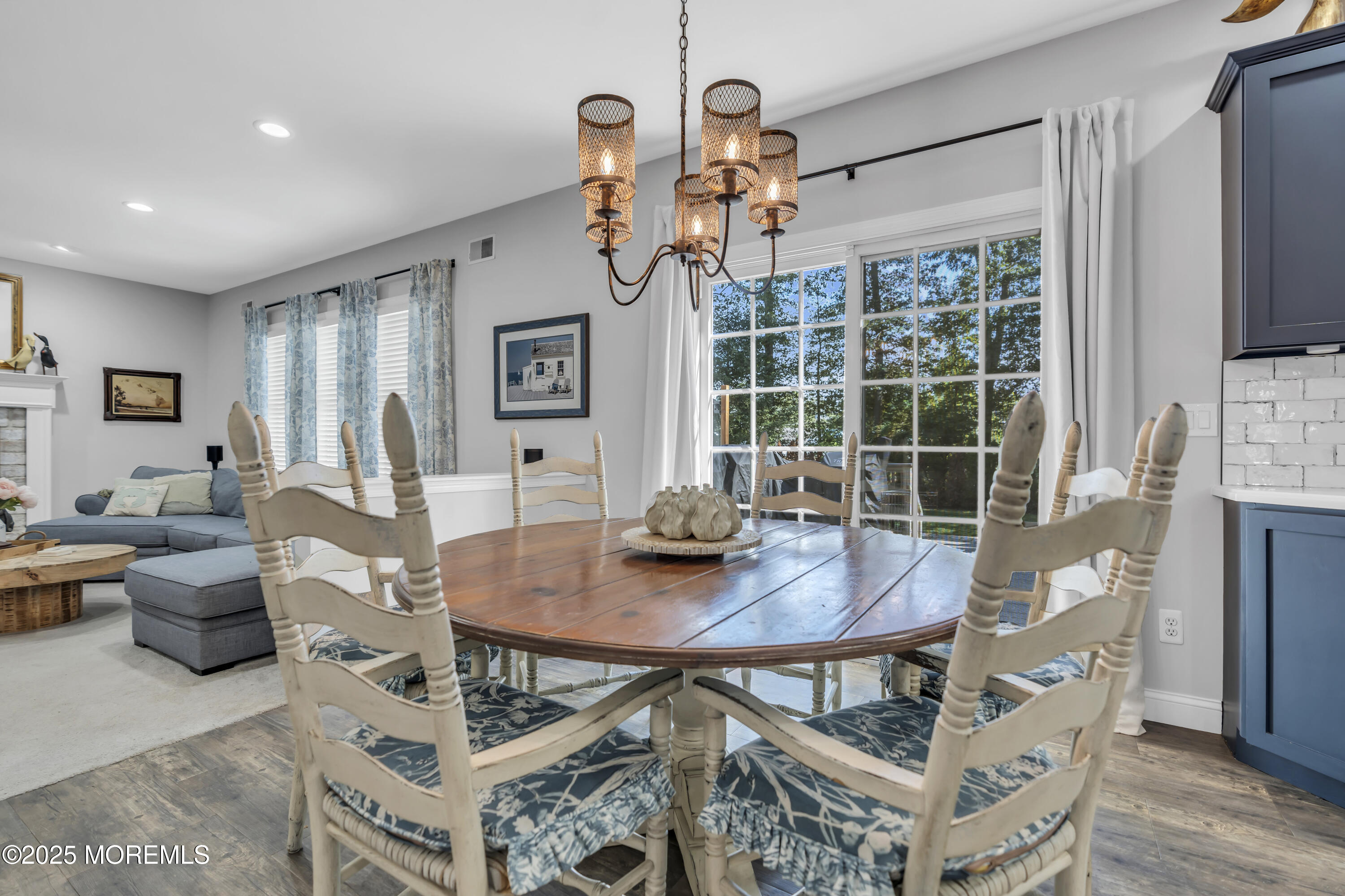 1347 Winter View Road
