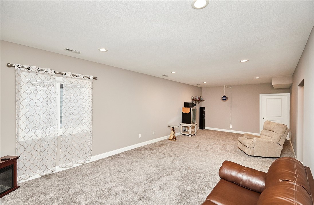 713 Dogwood Lane