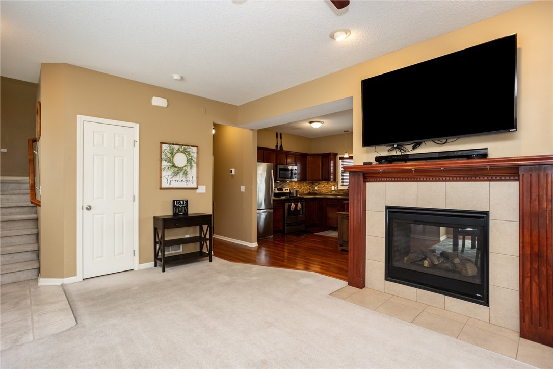 332 NW Driftwood Drive