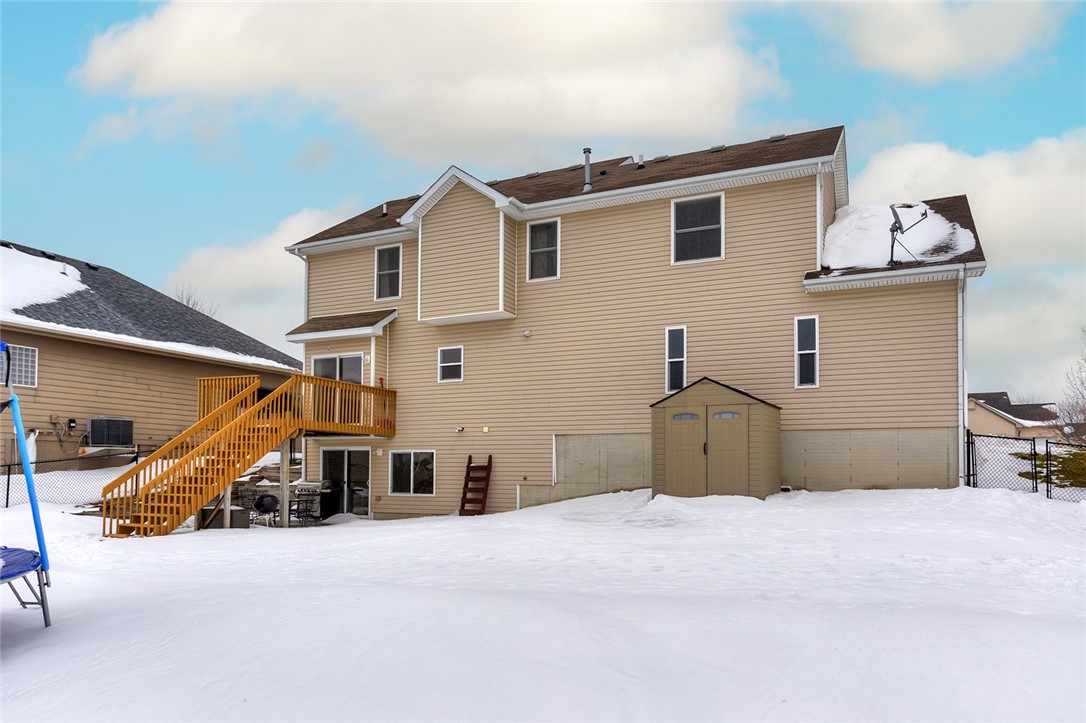 332 NW Driftwood Drive