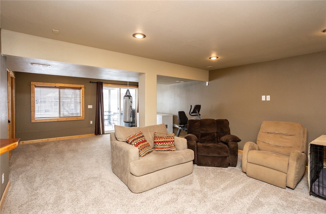 332 NW Driftwood Drive