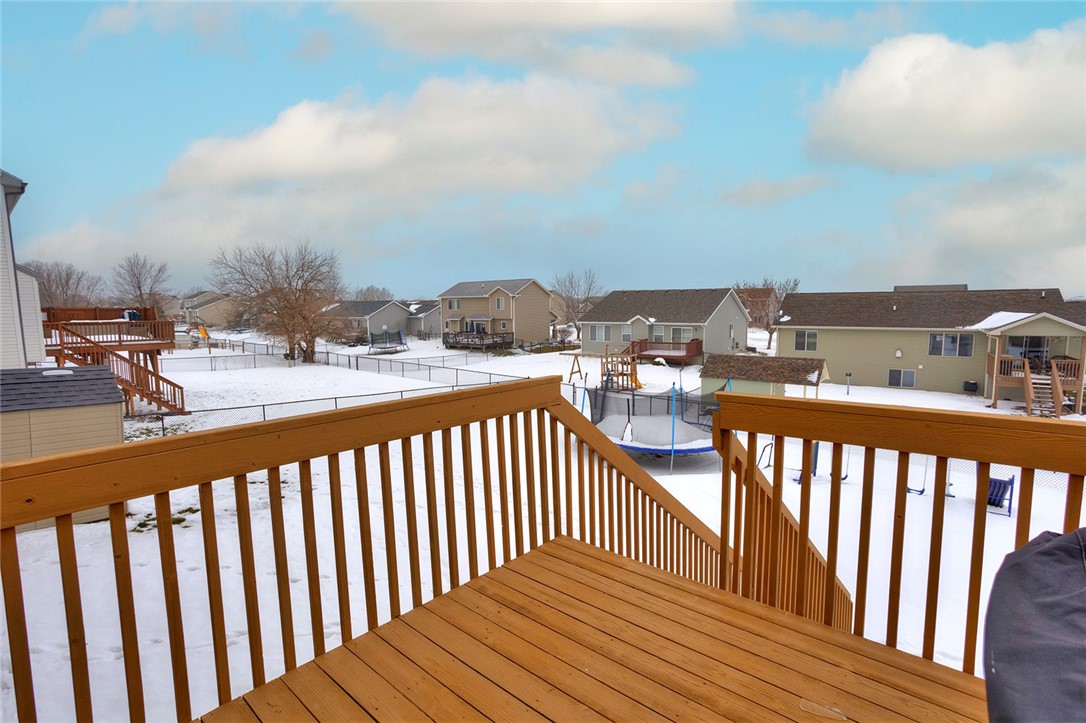 332 NW Driftwood Drive