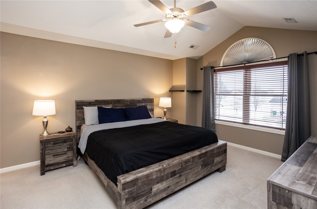 332 NW Driftwood Drive