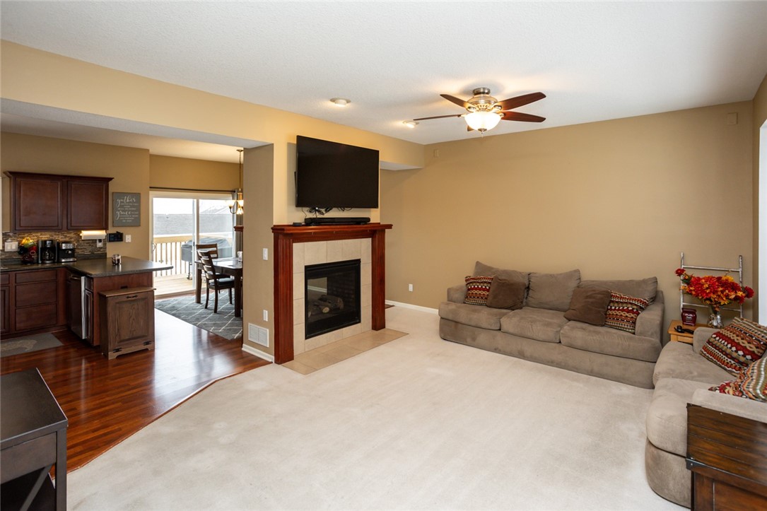 332 NW Driftwood Drive