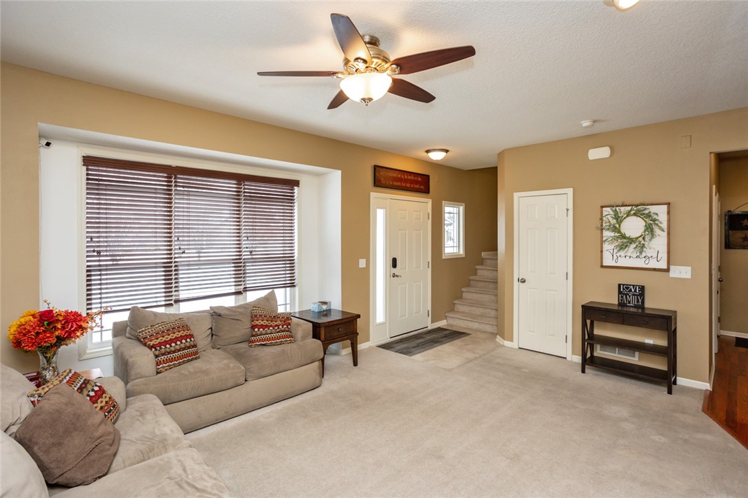 332 NW Driftwood Drive