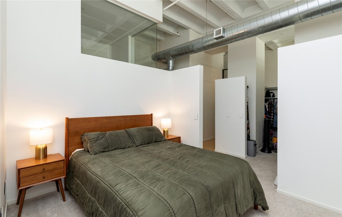 111 10th Street 216