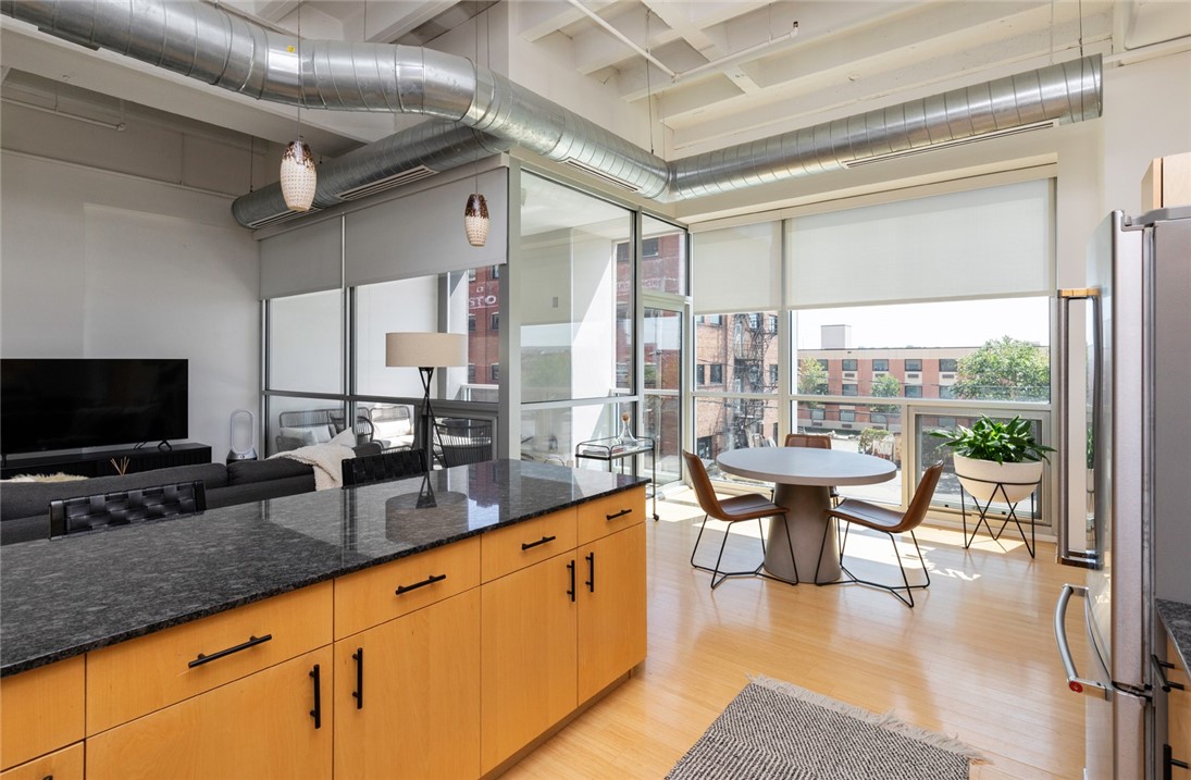 111 10th Street 216