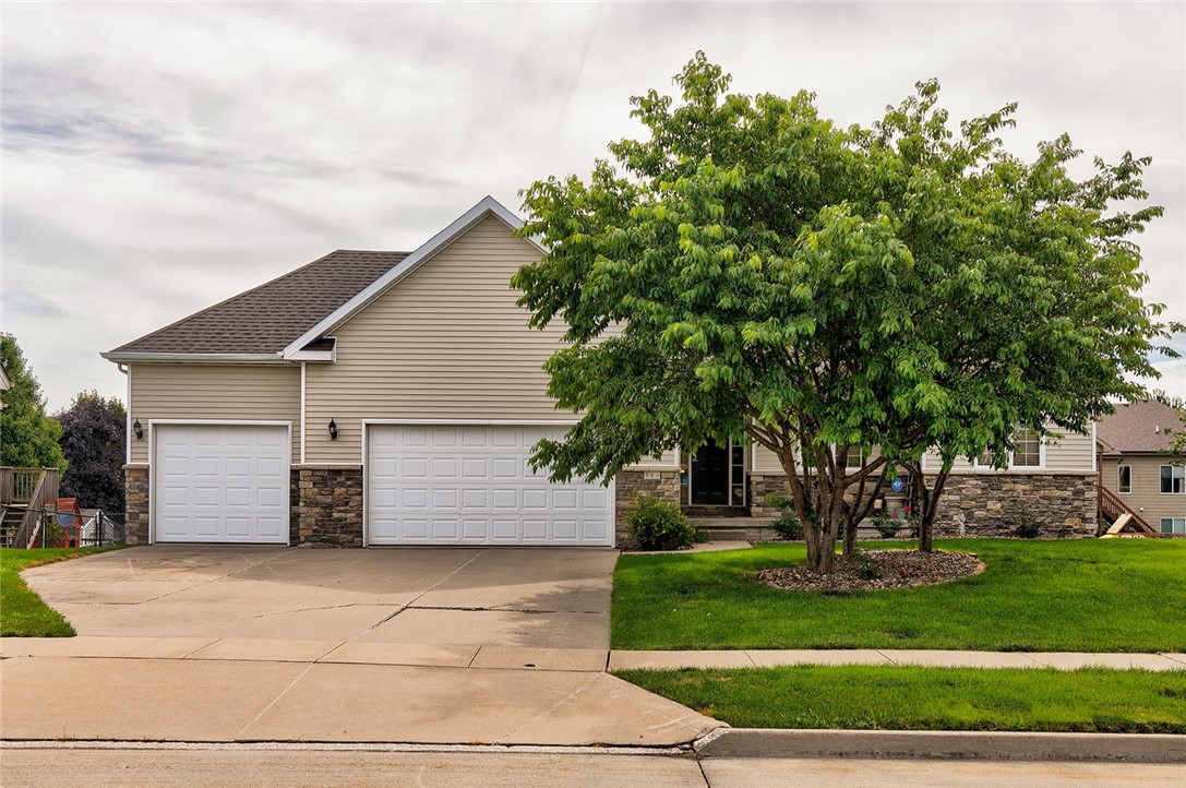 509 NW Watercrest Court
