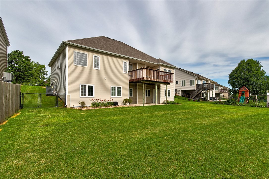 509 NW Watercrest Court