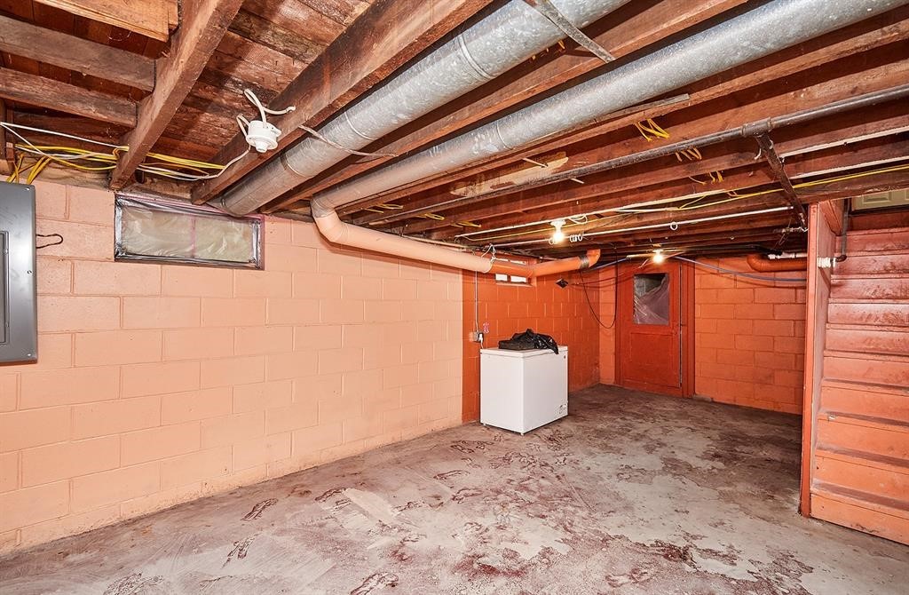 802 E Ashland Avenue