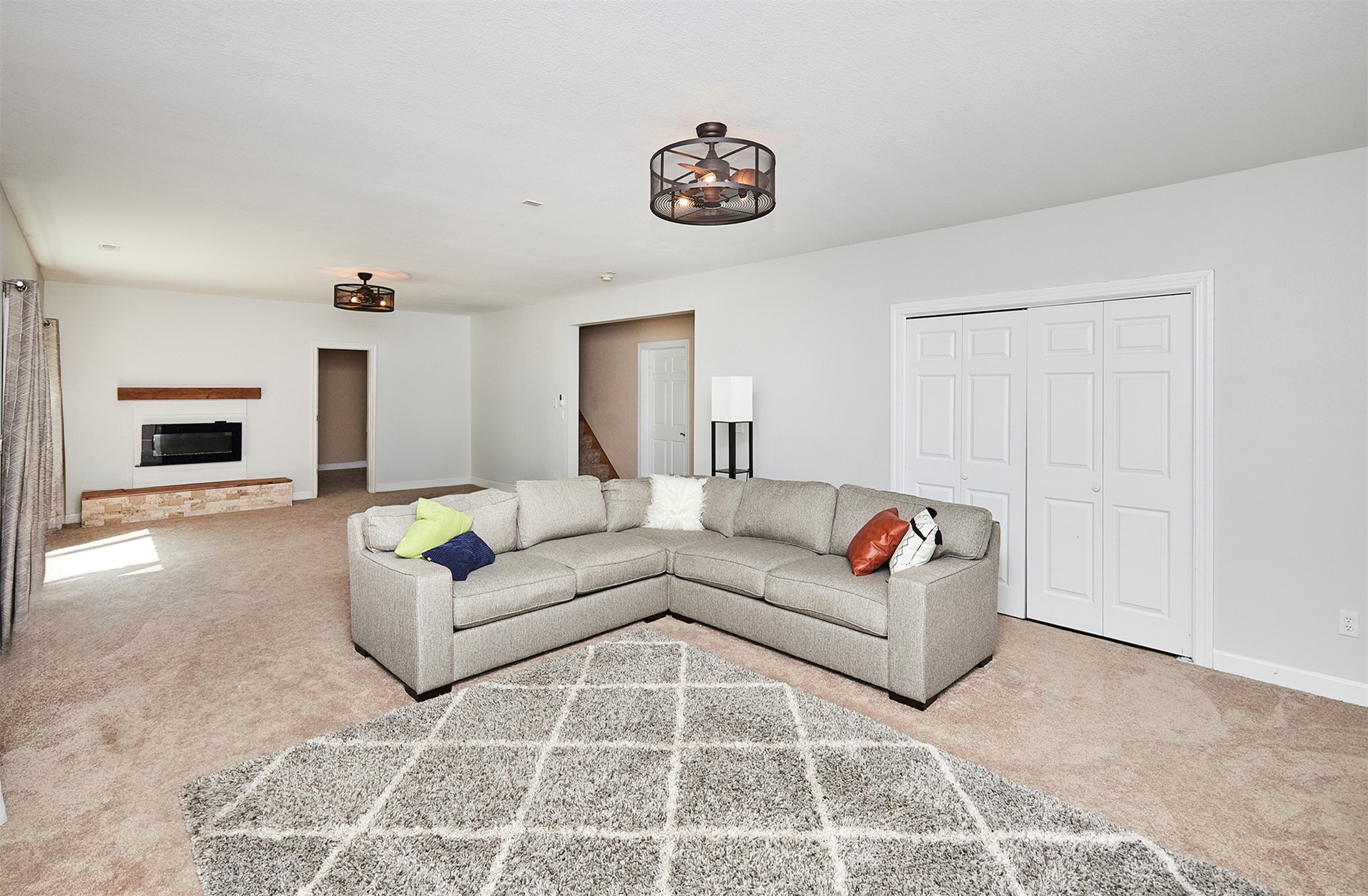 9424 Woodland Drive