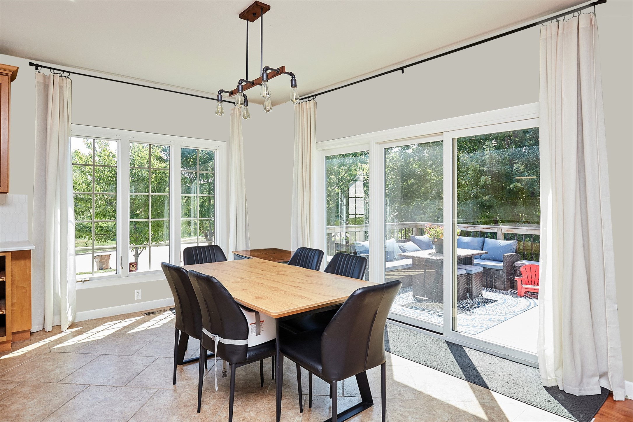 9424 Woodland Drive