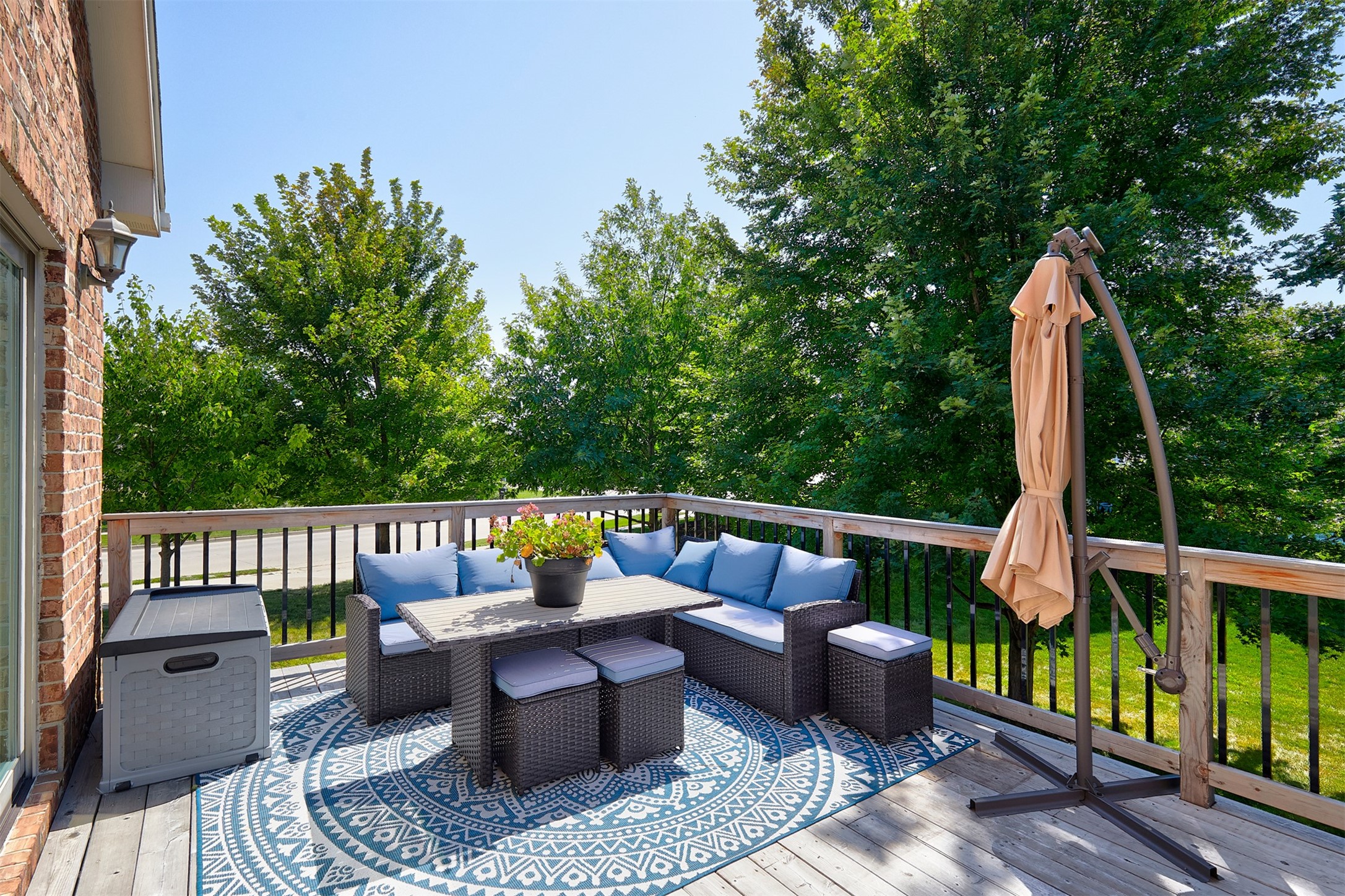 9424 Woodland Drive