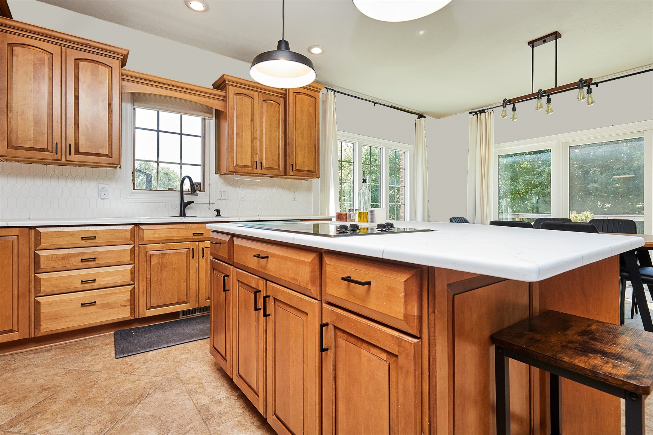 9424 Woodland Drive