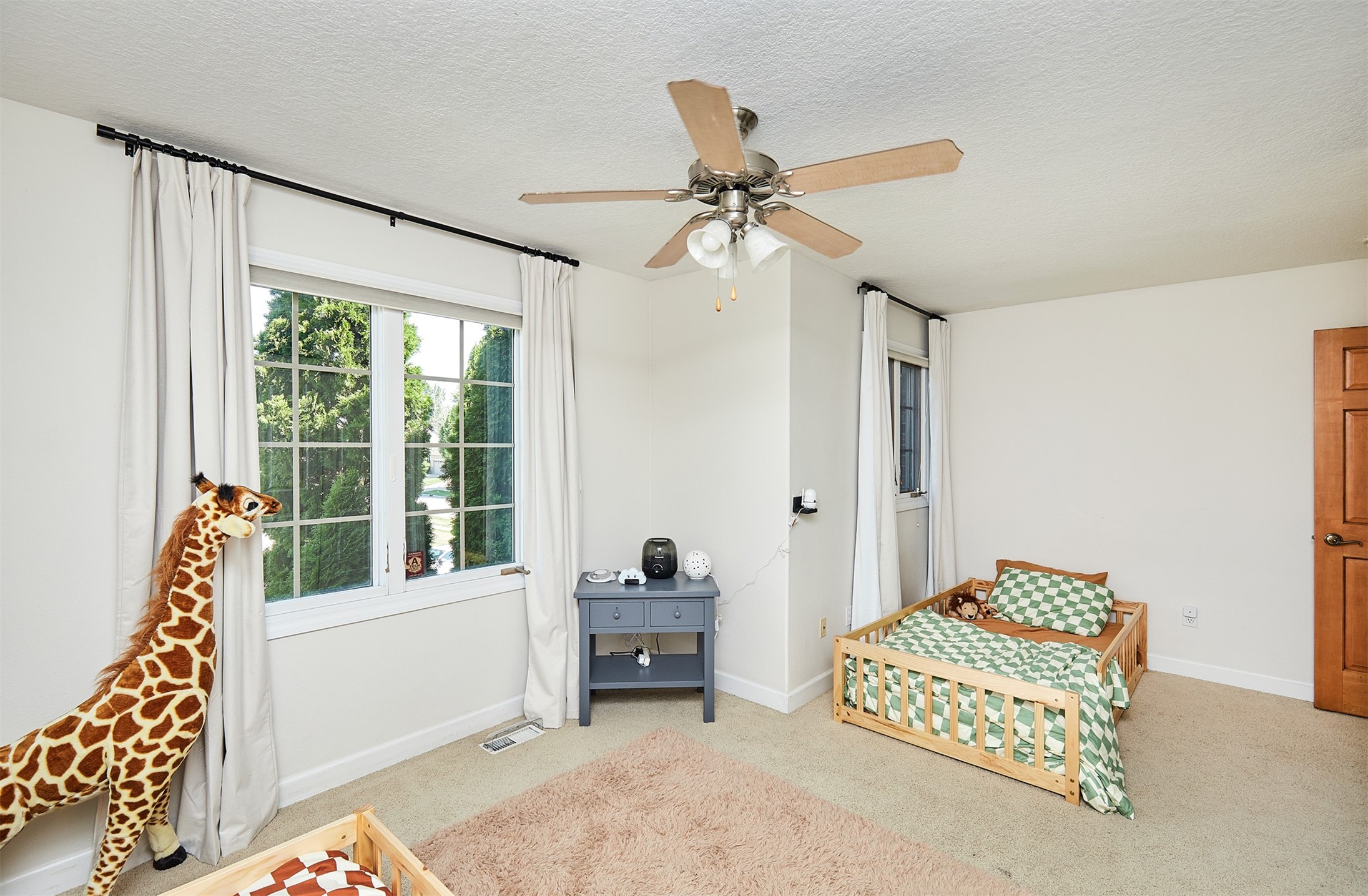 9424 Woodland Drive