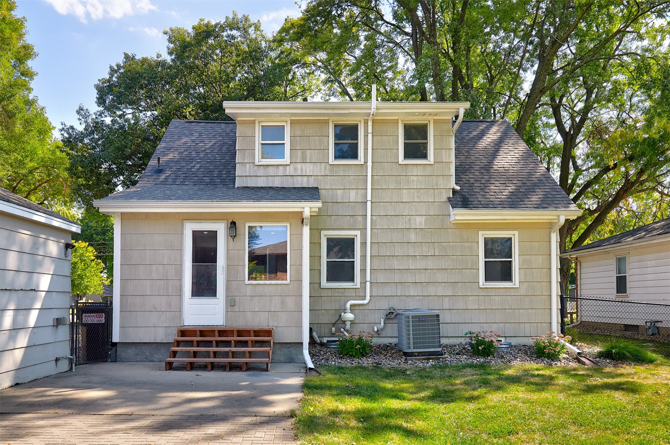 116 SW Des Moines Street