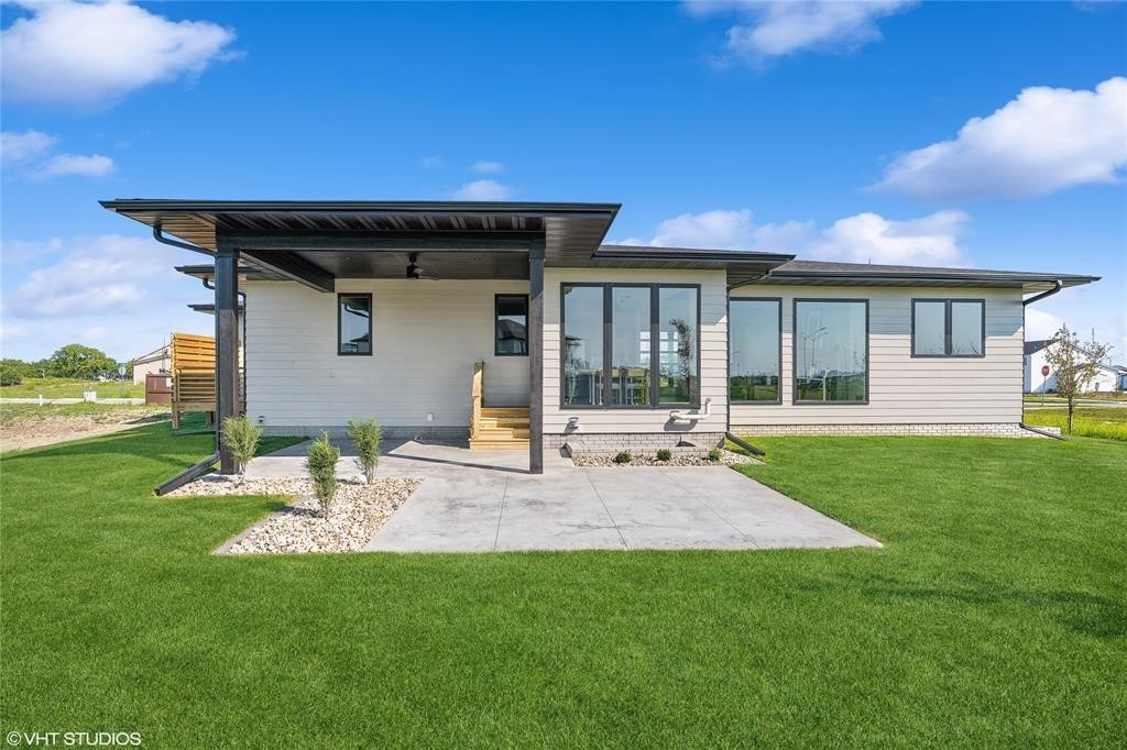 810 NW Prairie Rose Lane