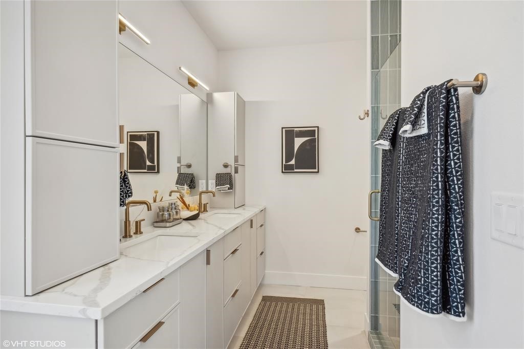 810 NW Prairie Rose Lane