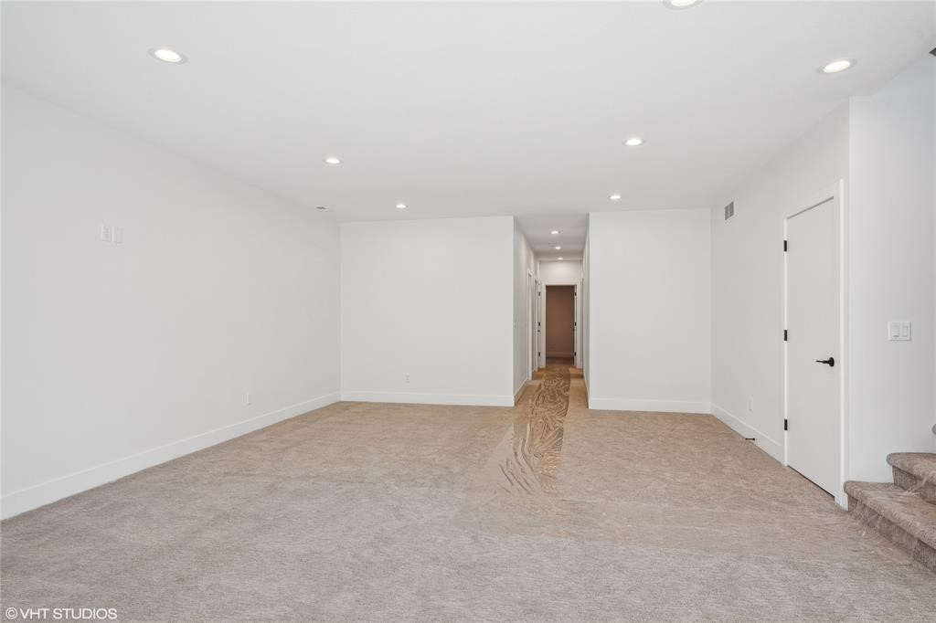 810 NW Prairie Rose Lane