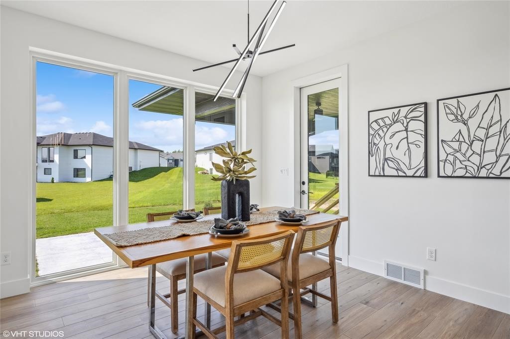 810 NW Prairie Rose Lane