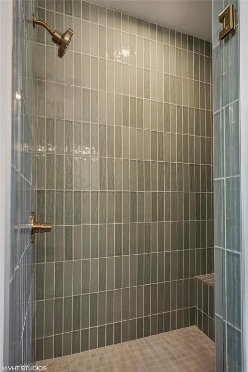 810 NW Prairie Rose Lane