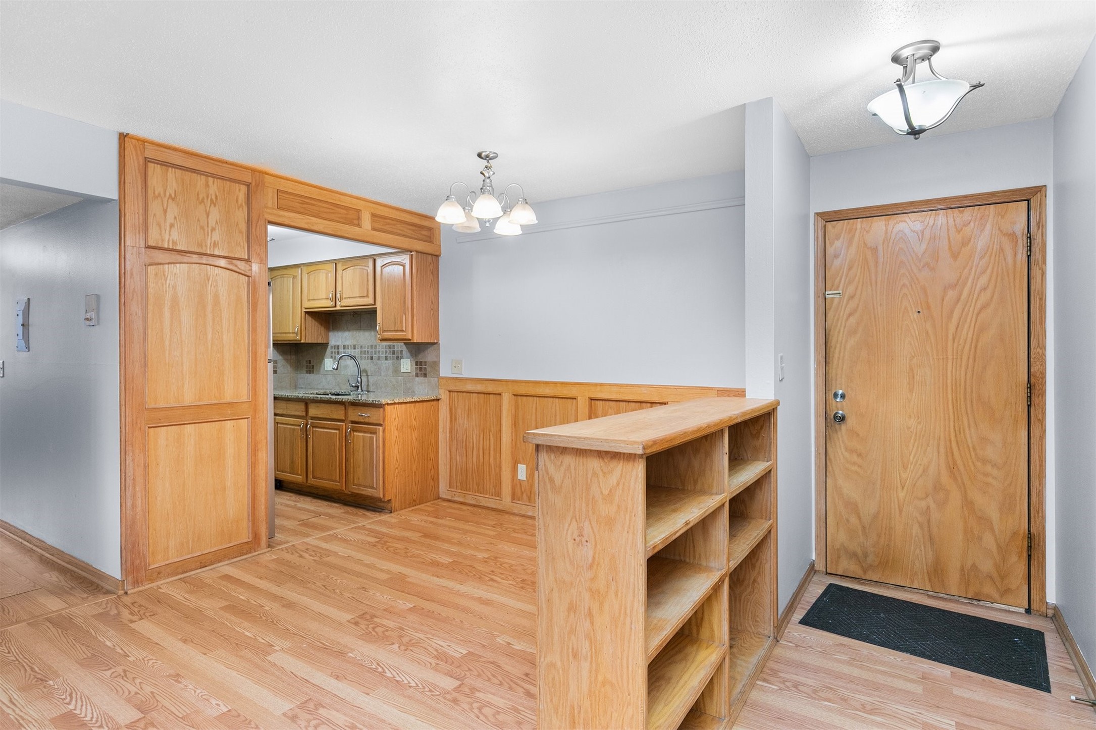 7815 Douglas Avenue 109