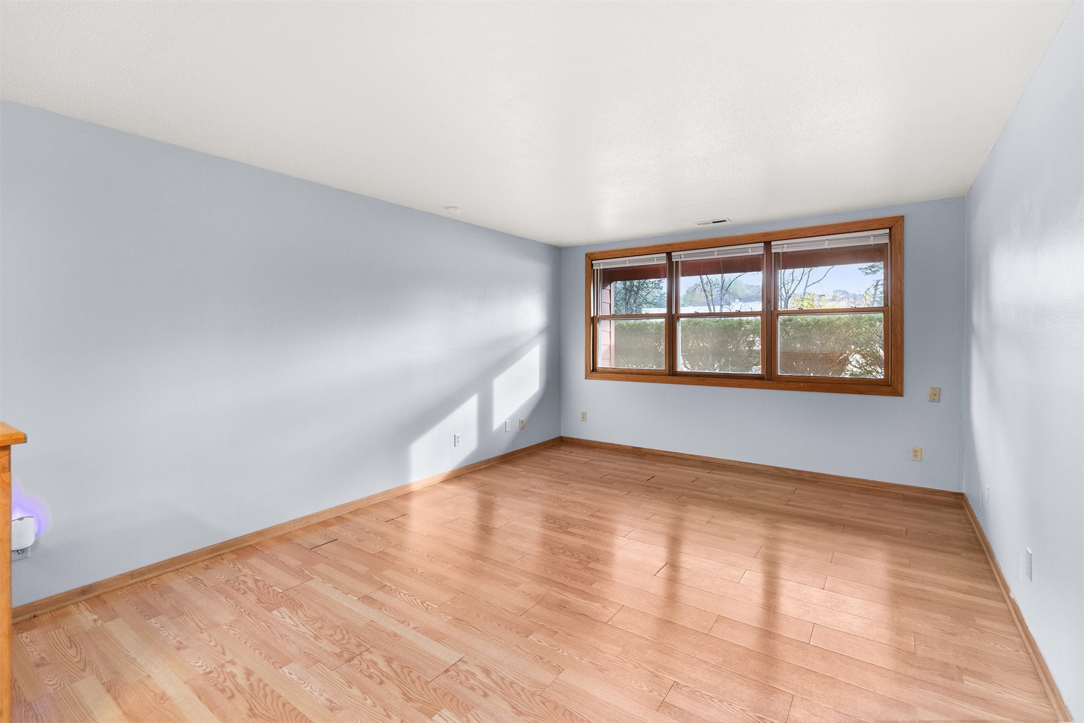 7815 Douglas Avenue 109