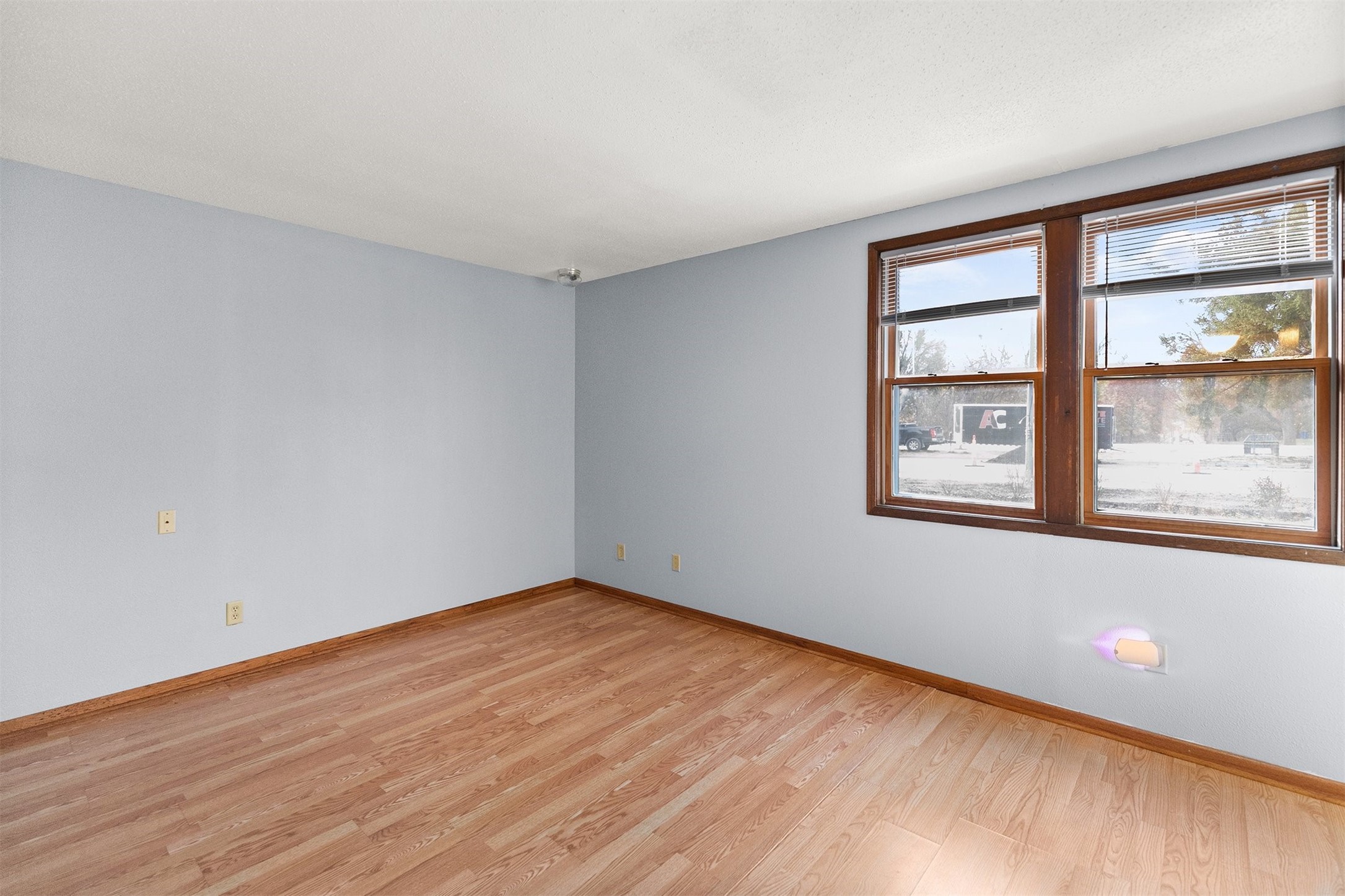 7815 Douglas Avenue 109