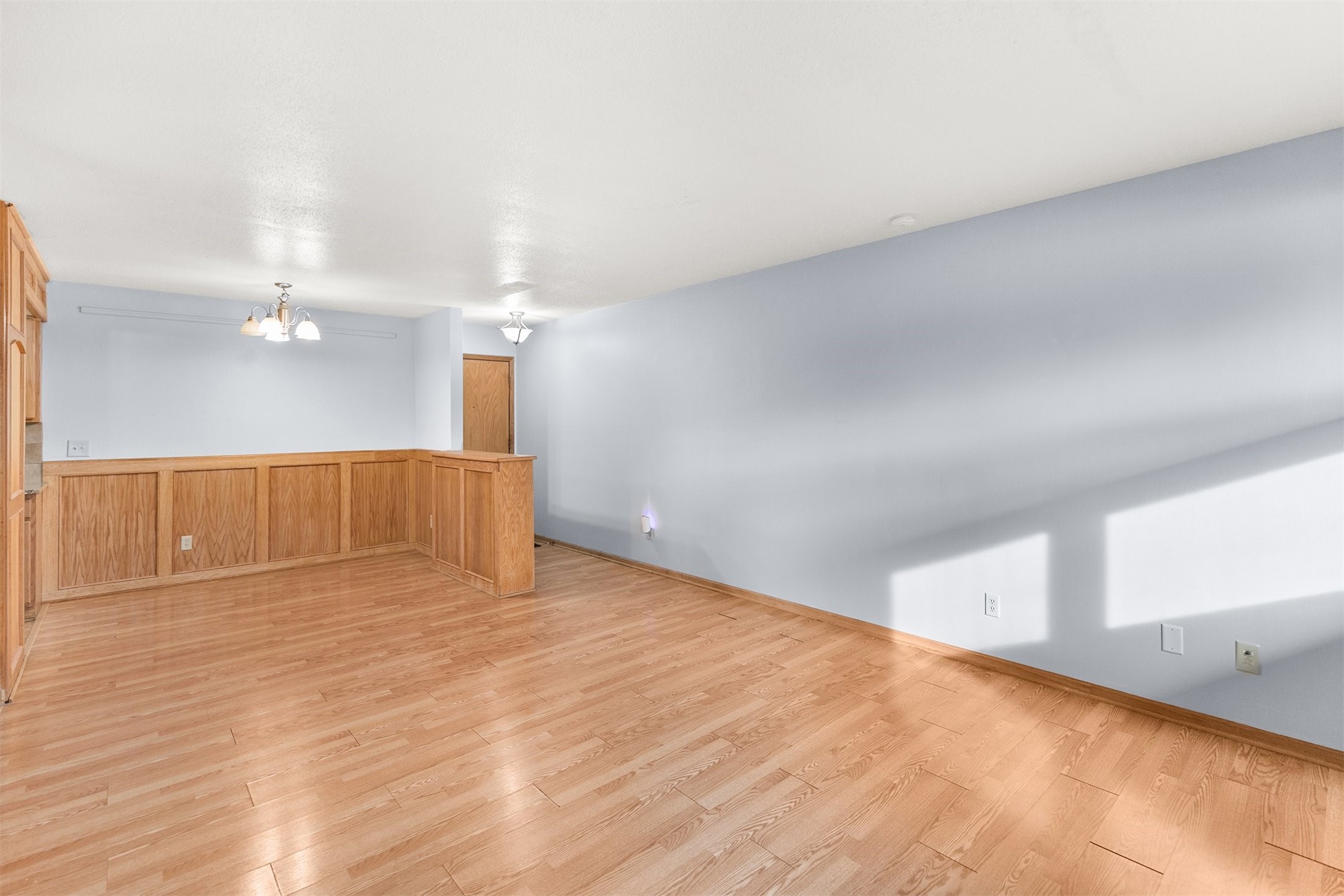 7815 Douglas Avenue 109