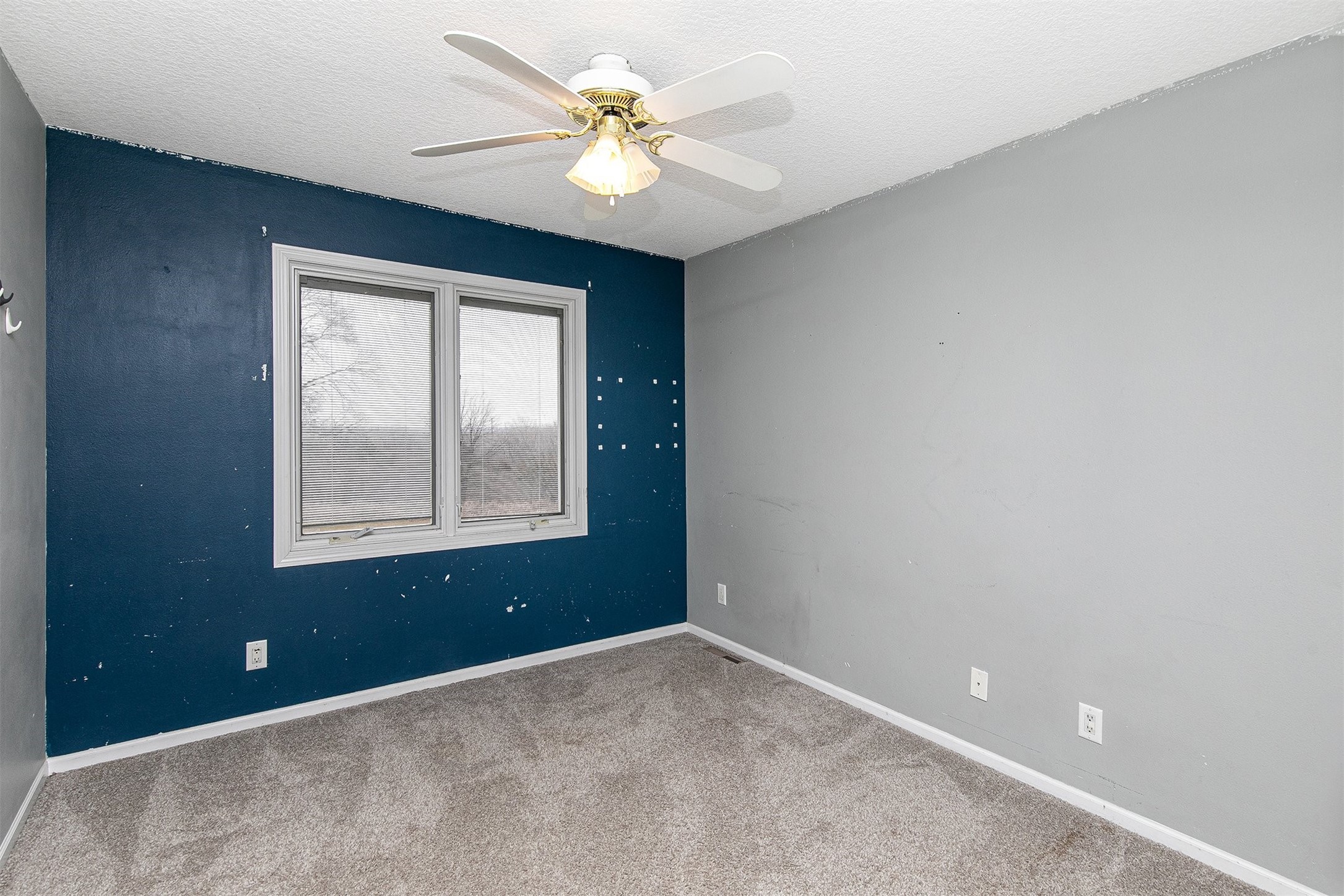 8455 Ridgeview Drive