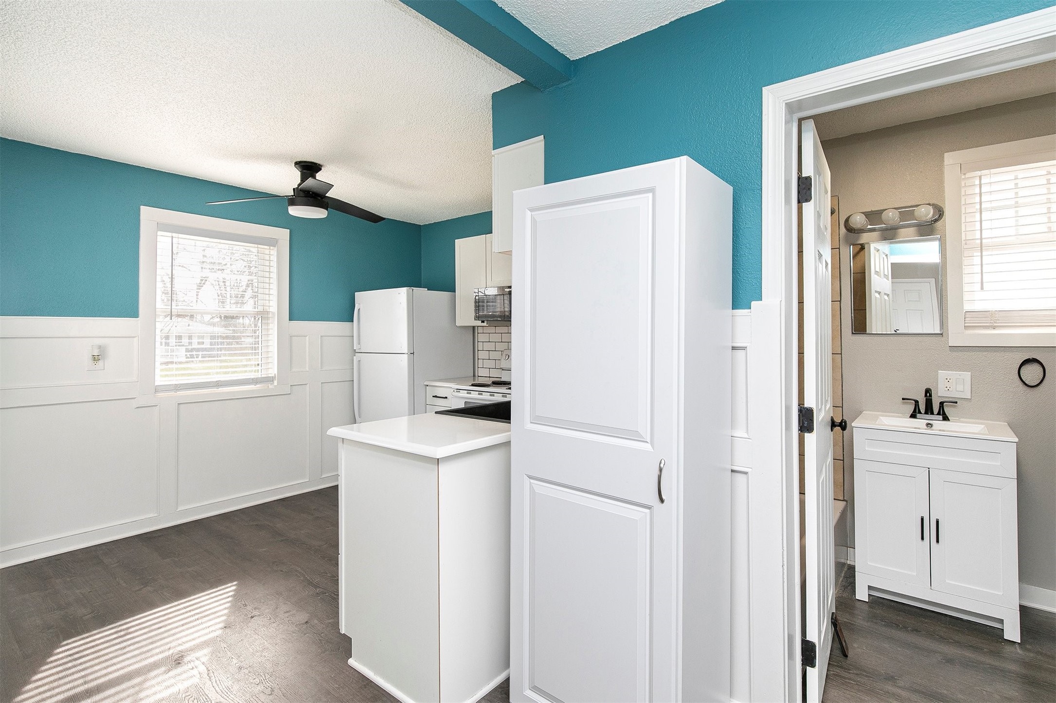 616 SW 60th Street