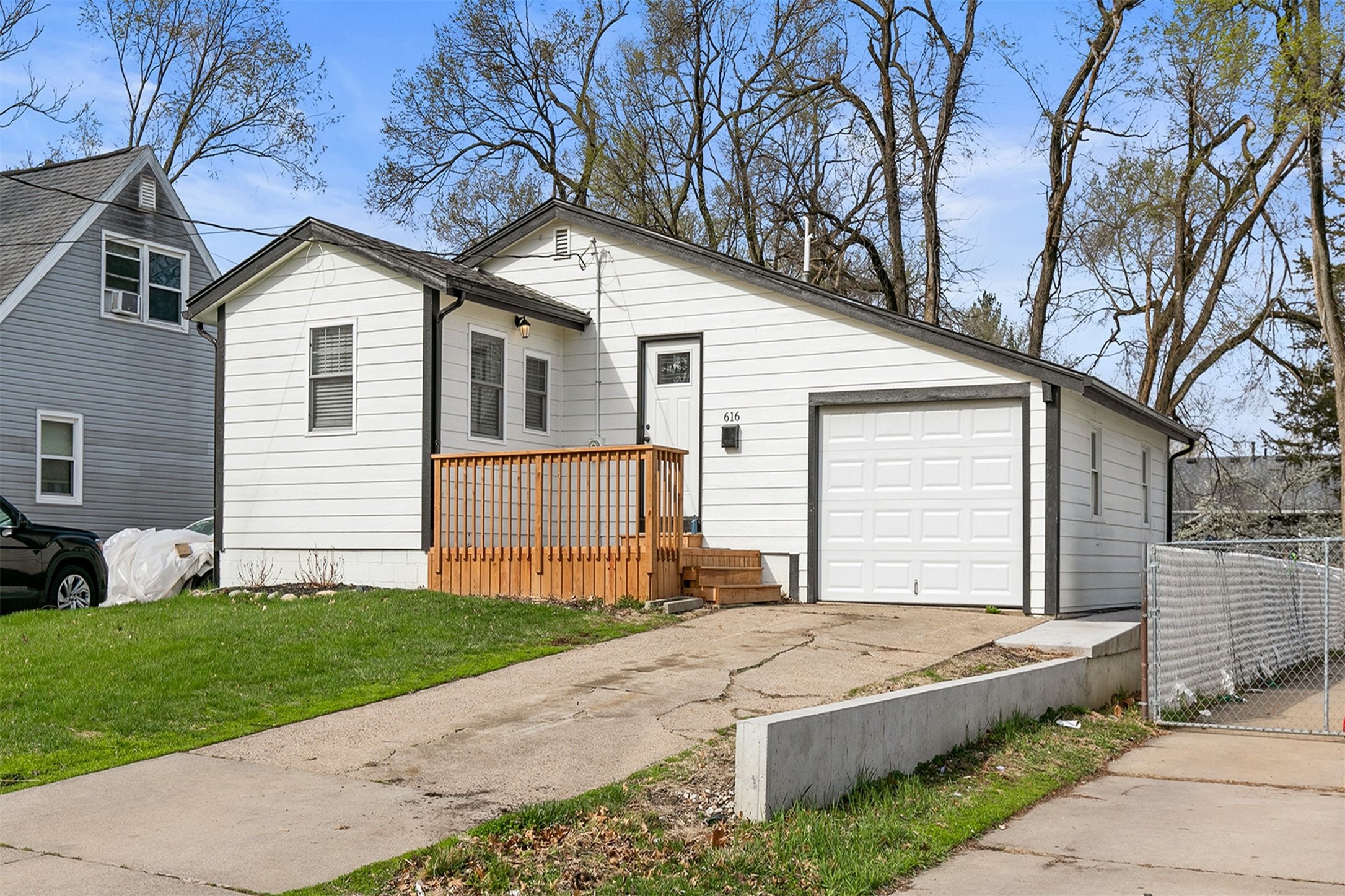 616 SW 60th Street