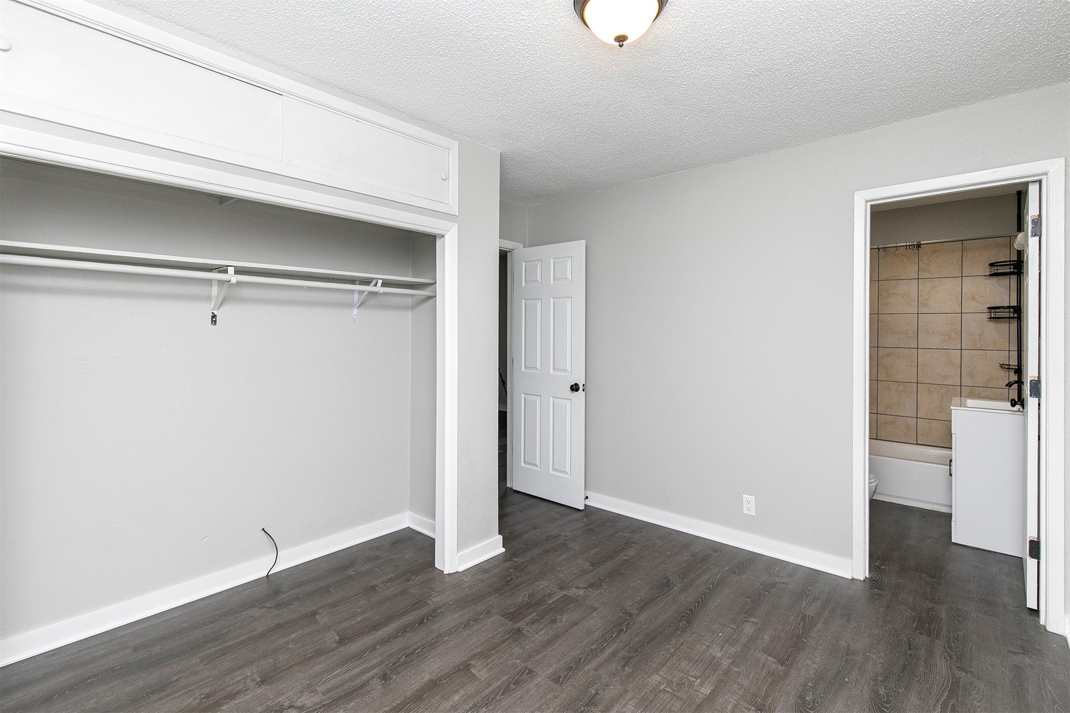 616 SW 60th Street